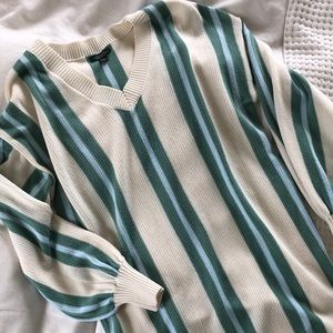 wild fable Size Small oversized V-neck Knit Top